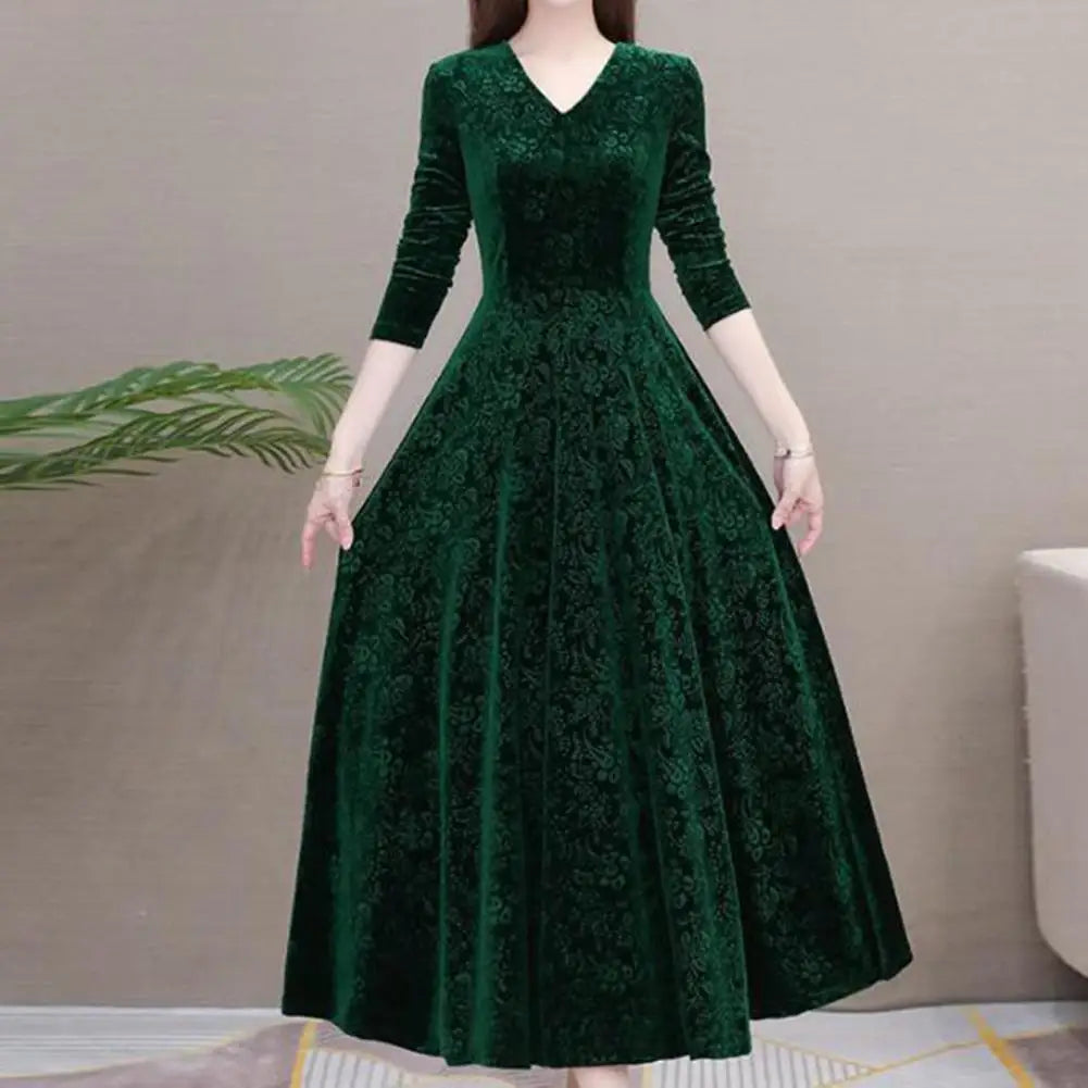 Maxi Dress Unique Pattern Comfortable Warm Pleated Swing Large Hem Pure Color Velvet Dress Women Dress for Party